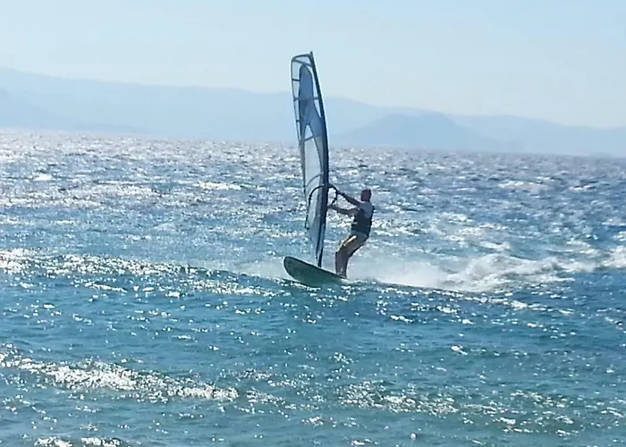 Karades Poseidon 75m2 Pláka