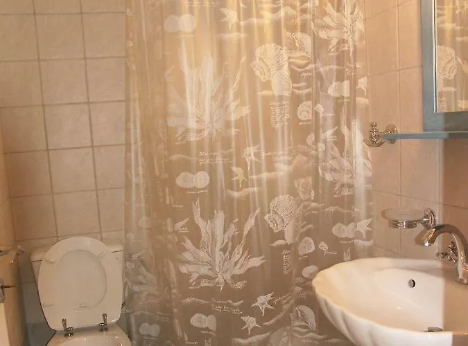 Karades Poseidon 75m2 Pláka